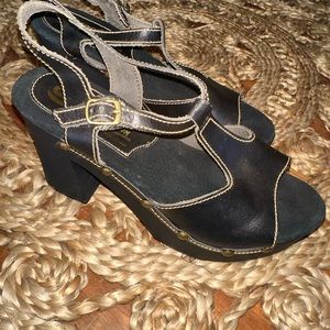 NWOT Sbicca Vintage Collection Leather Open Toe Chunky Black Heels, Size 10‎